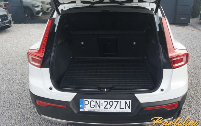 Volvo XC 40 cena 135900 przebieg: 60137, rok produkcji 2021 z Nowy Targ małe 232